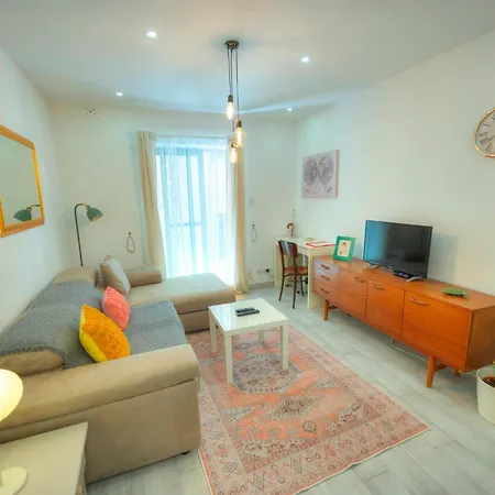Elegant 2 Bedroom In Lmif1-1 Apartment *