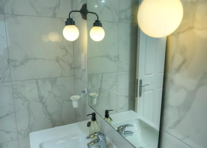 Elegant 2 Bedroom In Lmif1-1 Apartment *