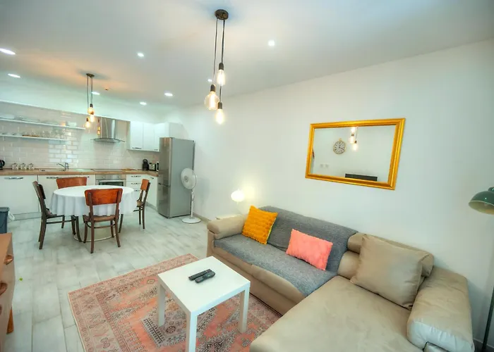 Apartman Elegant 2 Bedroom In Lmif1-1